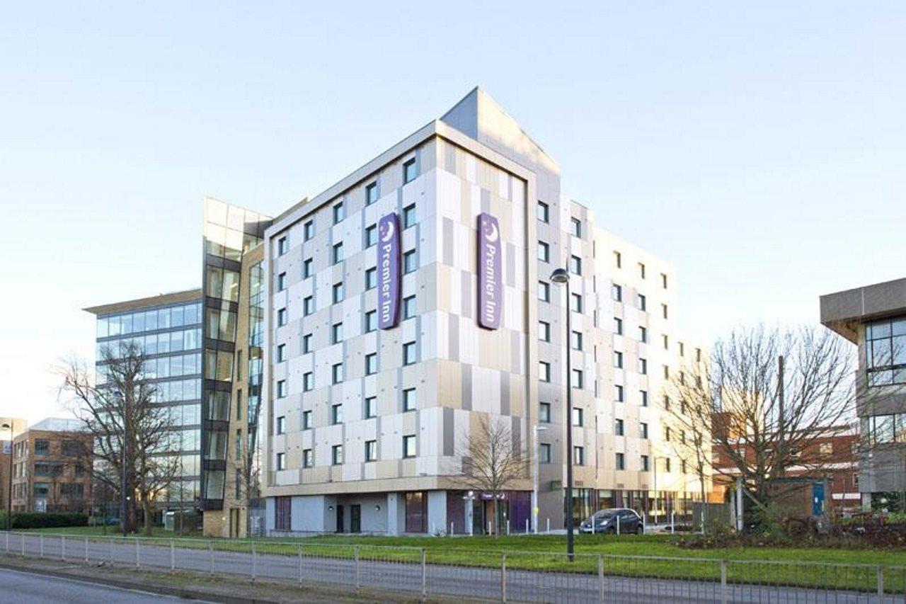 Premier Inn Maidenhead Town Centre Exterior foto